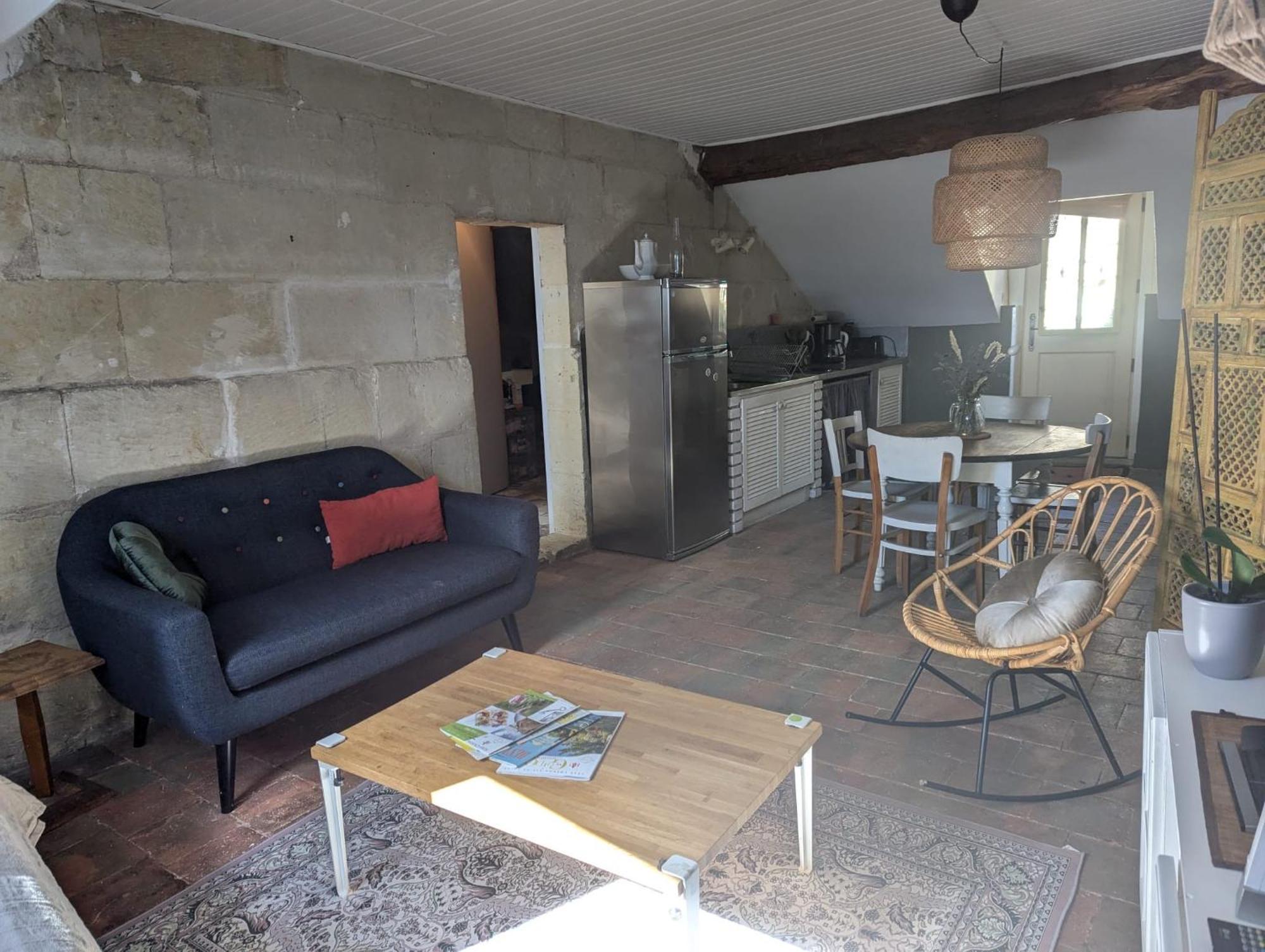 Appartement Des Hirondelles , Au Pied Du Chateau 시농 외부 사진
